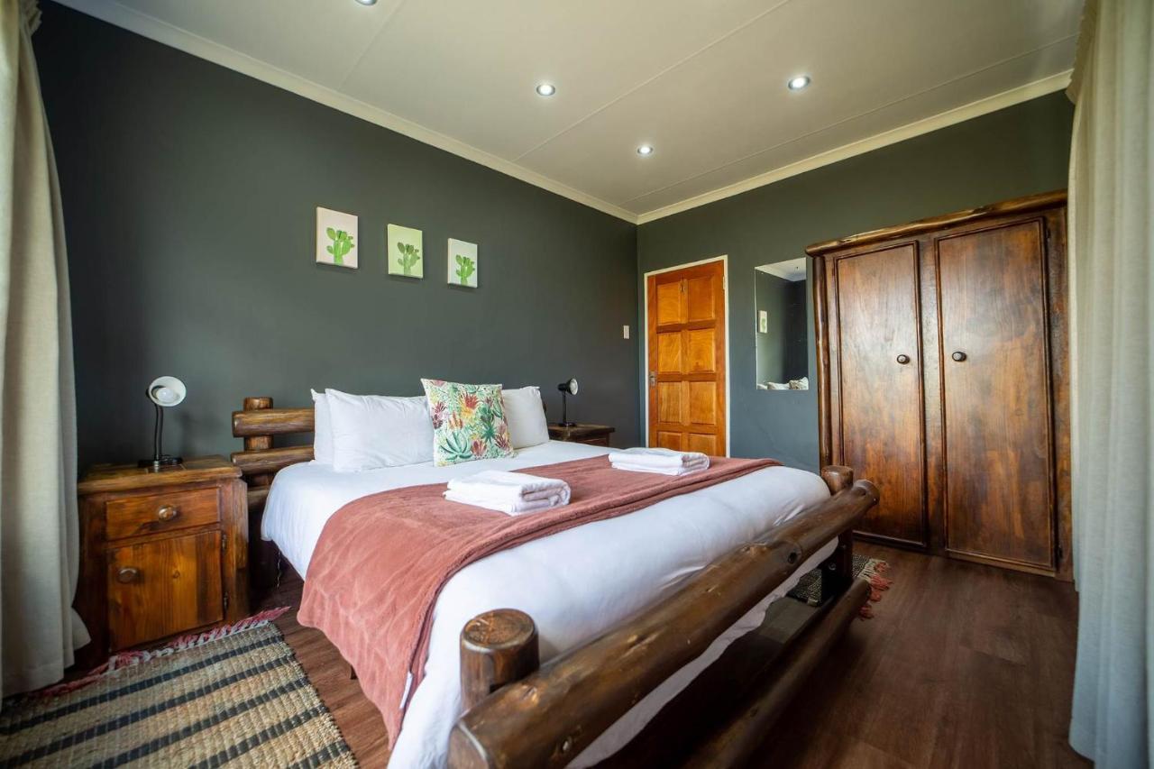 Red Sands Country Lodge Куруман Экстерьер фото